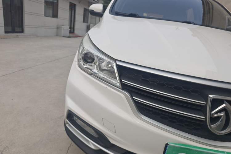 Used Baojun 730 2019 1.5L Manual Fashion Model 7-seater National V Right Front Headlight