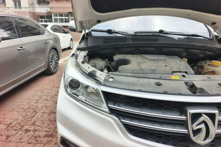 Used Baojun 730 2019 1.5L Manual Fashion Model 7-seater China VI Right Front Headlight