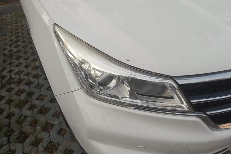 Used Baojun 730 2019 1.5T CVT Flagship Model 7 Seats China VI Emission Standard Right Front Headlight