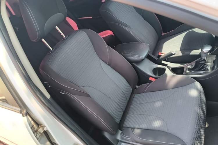 Used Baojun 730 2019 1.5T CVT Fashion Model 7 Seats China VI Emission Standard Right Front Seat