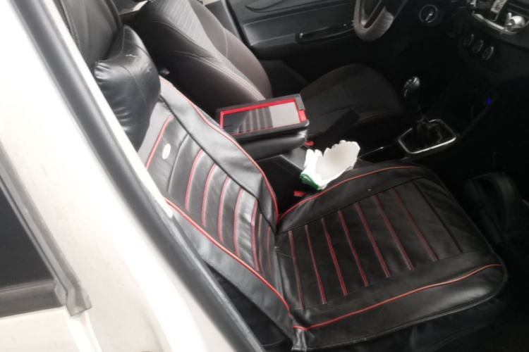 Used Baojun 730 2019 1.5L Manual Fashion Model 7-seater China VI Right Front Seat