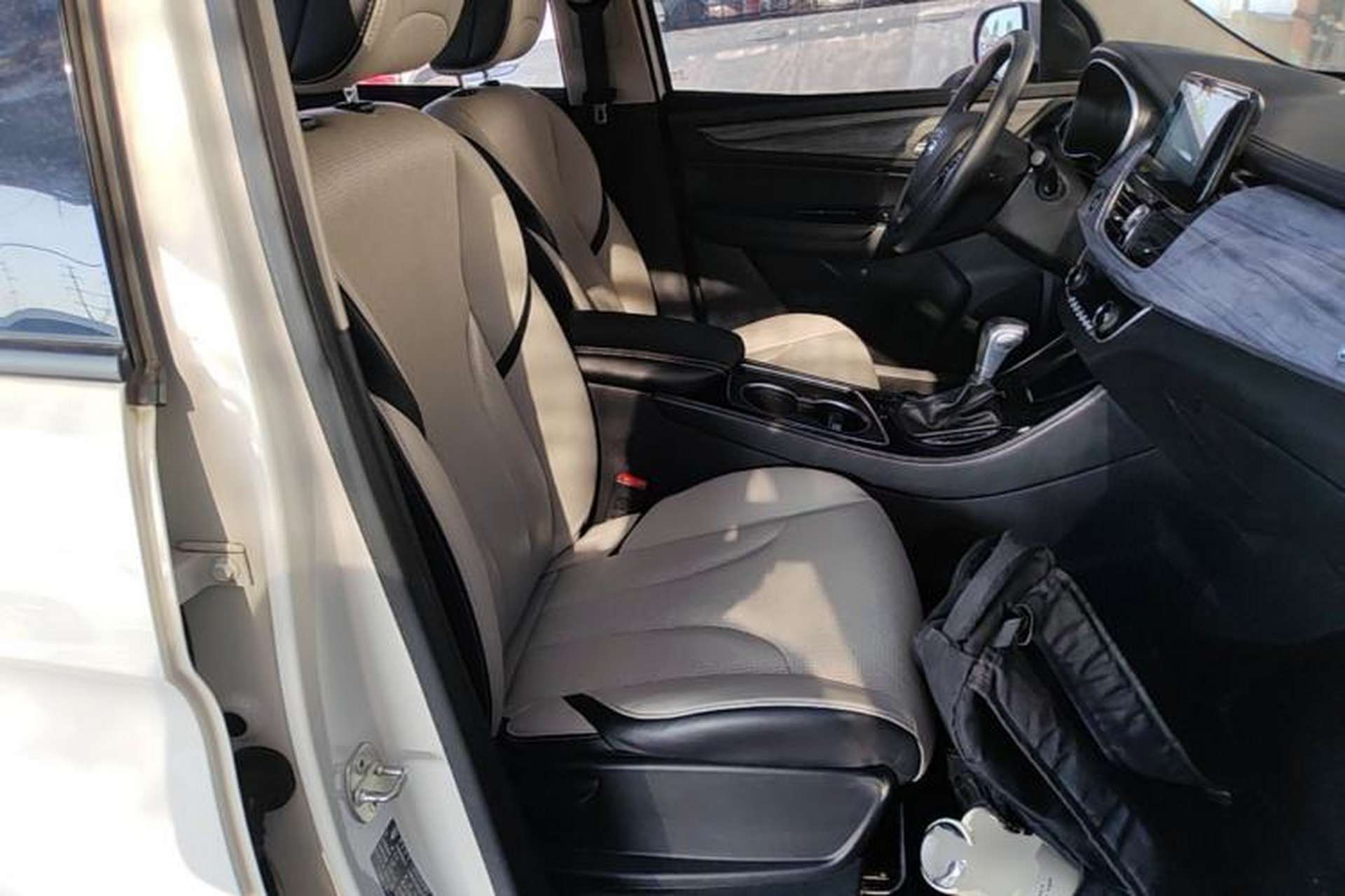 Used Baojun 730 2019 1.5T CVT Flagship Version 7 Seats China V Emission Standard Right Front Seat