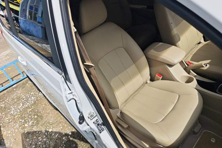 Used Baojun 730 2019 1.5L Manual Value Edition 7 Seats China VI Emission Standard Right Front Seat