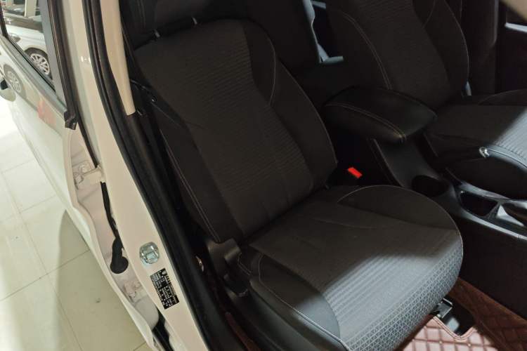 Used Baojun 730 2019 1.5T CVT Fashion Model 7 Seats China VI Emission Standard Right Front Seat