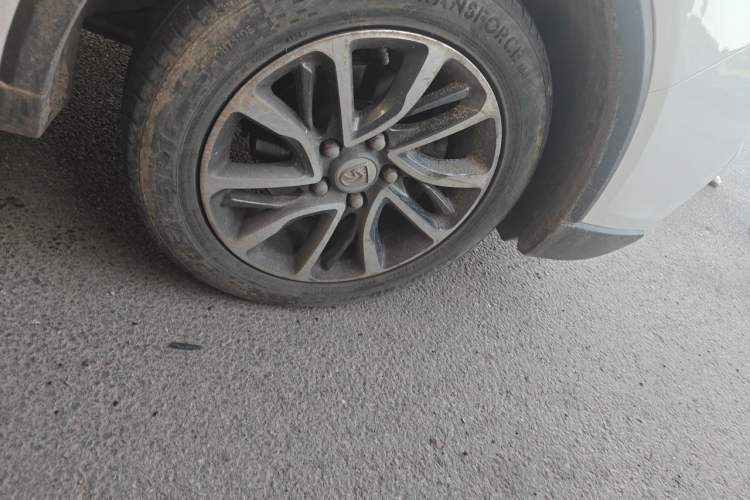Used Baojun 730 2019 1.5T CVT Fashion Model 7 Seats China V Emission Standard Right Front Wheel Hub