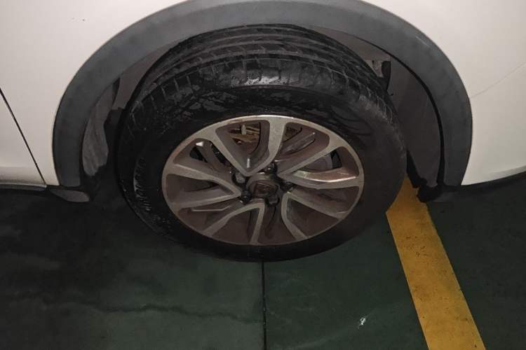 Used Baojun 730 2019 1.5T CVT Fashion Model 7 Seats China V Emission Standard Right Front Wheel Hub