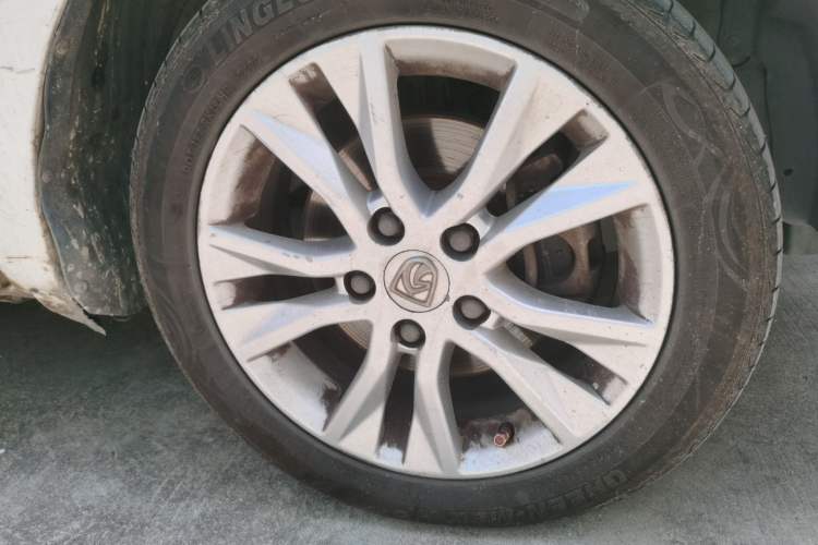 Used Baojun 730 2019 1.5L Manual Value Edition 7 Seats China VI Emission Standard Right Front Wheel Hub