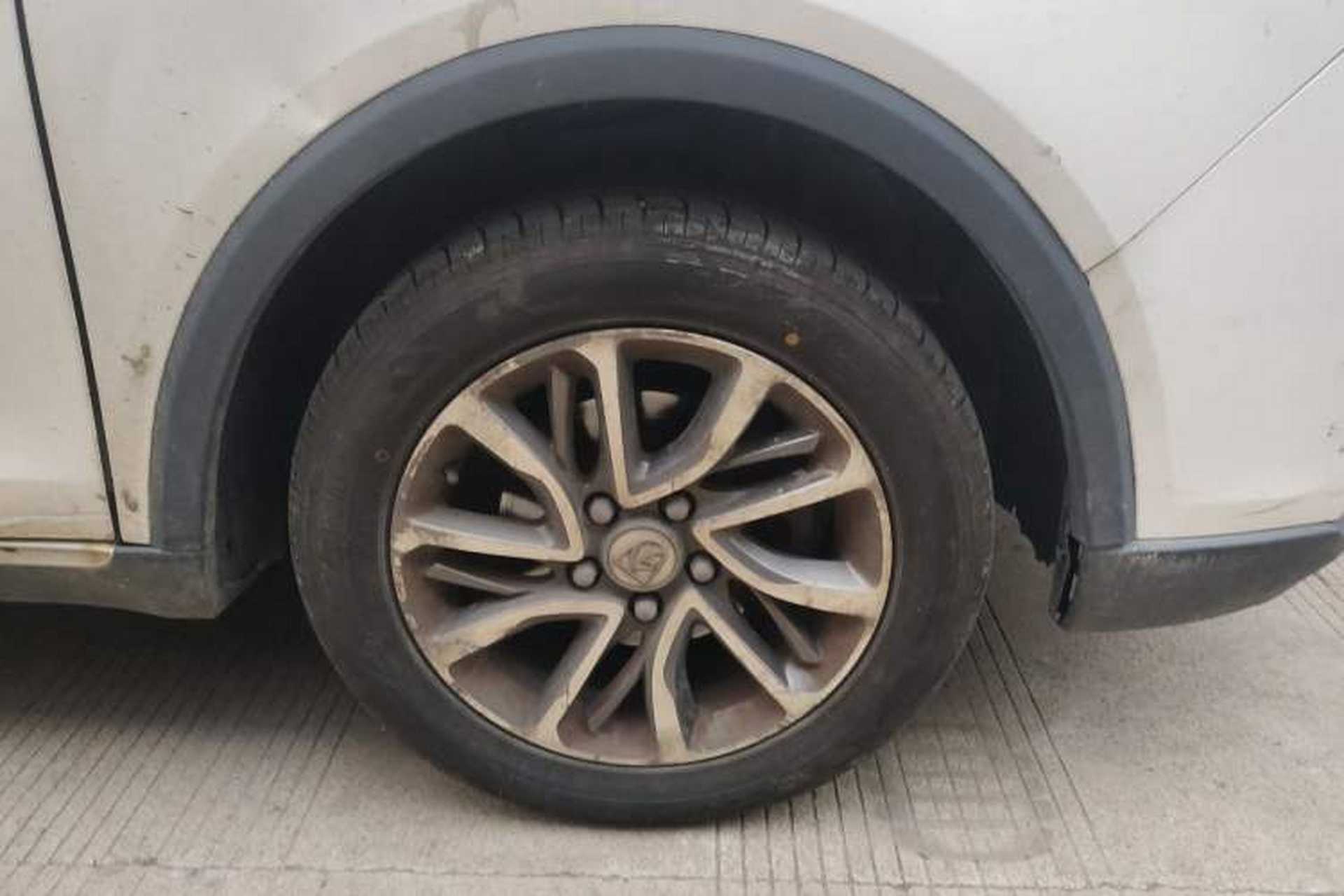 Used Baojun 730 2019 1.5L Manual Fashion Model 7-seater China VI Right Front Wheel Hub