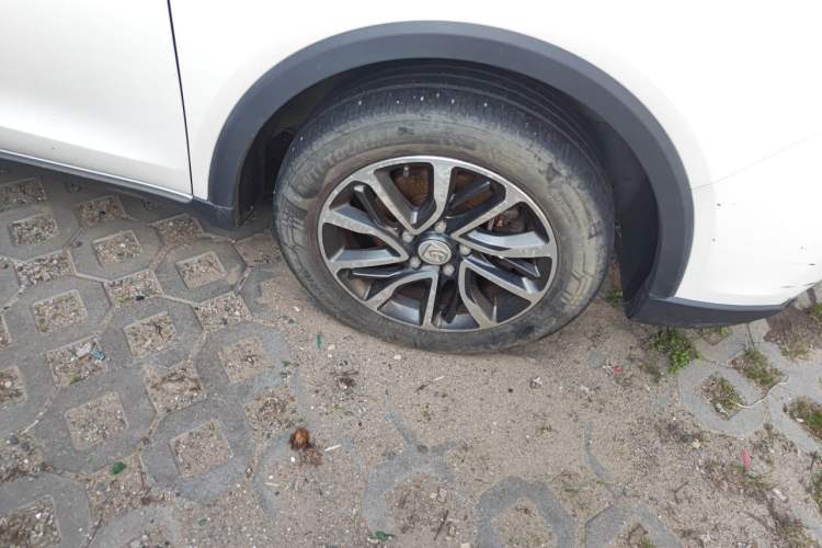 Used Baojun 730 2019 1.5L Manual Fashion Model 7-seater China VI Right Front Wheel Hub