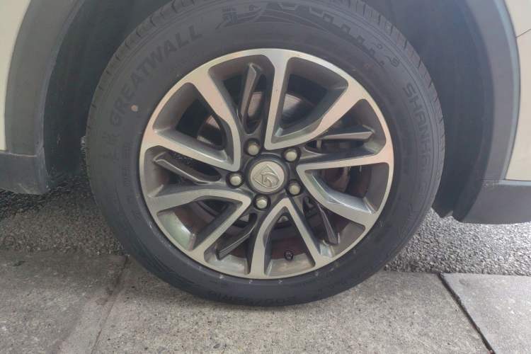 Used Baojun 730 2019 1.5T CVT Fashion Model 7 Seats China V Emission Standard Right Front Wheel Hub