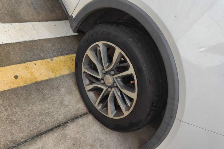 Used Baojun 730 2019 1.5T CVT Fashion Model 7 Seats China VI Emission Standard Right Front Wheel Hub