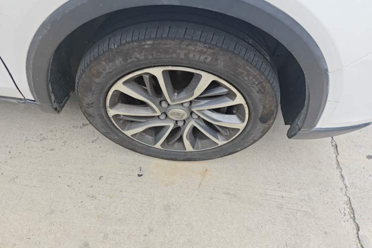 Used Baojun 730 2019 1.5L Manual Fashion Model 7-seater China VI Right Front Wheel Hub