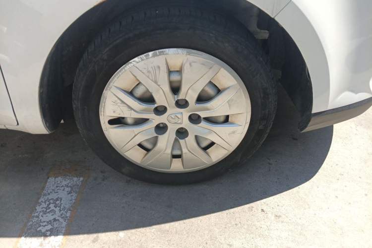 Used Baojun 730 2019 1.5L Manual Value Edition 7 Seats China VI Emission Standard Right Front Wheel Hub