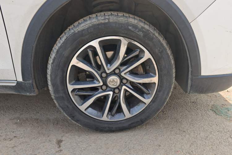 Used Baojun 730 2019 1.5L Manual Fashion Model 7-seater China VI Right Front Wheel Hub