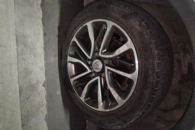 Used Baojun 730 2019 1.5T CVT Fashion Model 7 Seats China V Emission Standard Right Front Wheel Hub