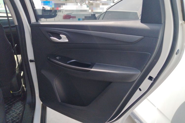 Used Baojun 730 2019 1.5T Manual Fashion Model 7-seater National V Right Rear Door Interior
