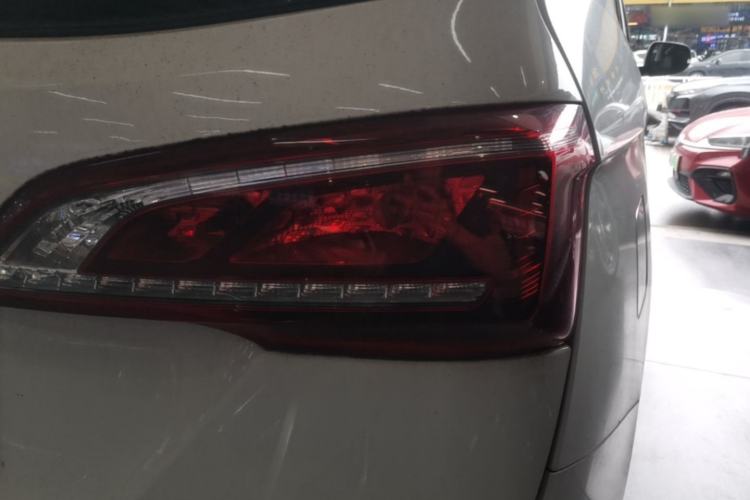 Used Baojun 730 2019 1.5L Manual Fashion Model 7-seater China VI Right Rear Taillight