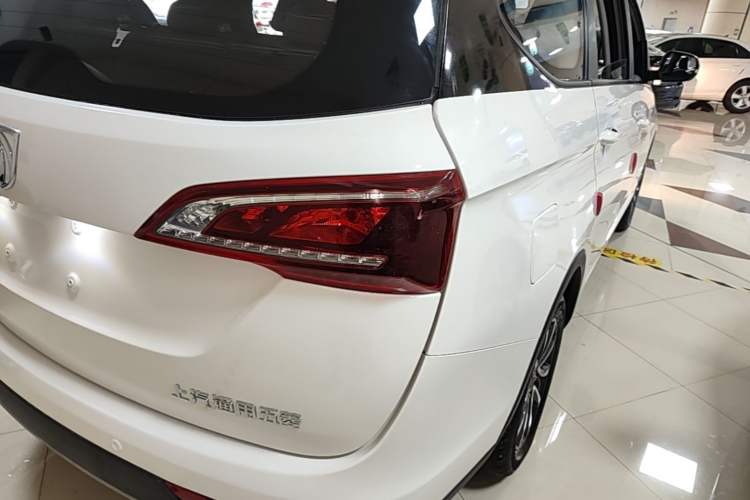 Used Baojun 730 2019 1.5T Manual Fashion Model 7-seater National V Right Rear Taillight
