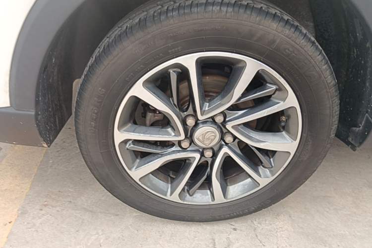 Used Baojun 730 2019 1.5T CVT Fashion Model 7 Seats China V Emission Standard Right Rear Wheel Hub