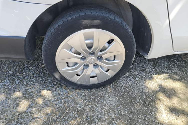 Used Baojun 730 2019 1.5L Manual Value Edition 7 Seats China VI Emission Standard Right Rear Wheel Hub