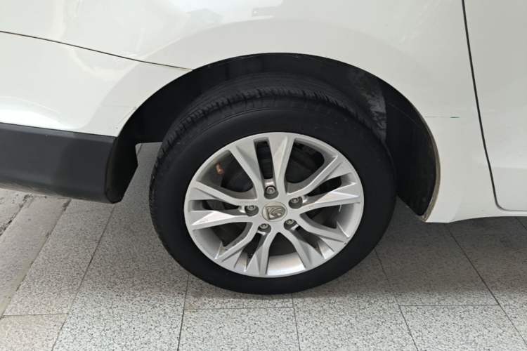 Used Baojun 730 2019 1.5L Manual Value Edition 7 Seats China VI Emission Standard Right Rear Wheel Hub
