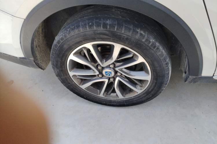 Used Baojun 730 2019 1.5T Manual Fashion Model 7-seater National V Right Rear Wheel Hub