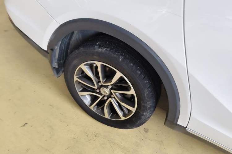 Used Baojun 730 2019 1.5T CVT Flagship Model 7 Seats China VI Emission Standard Right Rear Wheel Hub