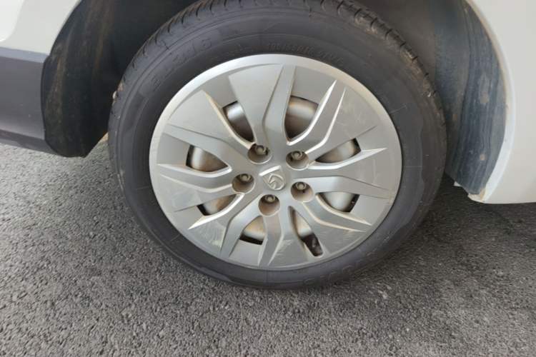 Used Baojun 730 2019 1.5L Manual Value Edition 7 Seats China VI Emission Standard Right Rear Wheel Hub