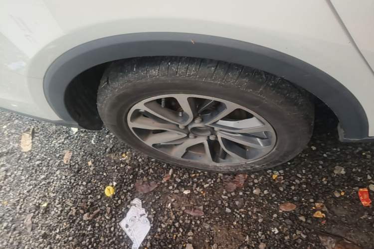 Used Baojun 730 2019 1.5T CVT Fashion Model 7 Seats China VI Emission Standard Right Rear Wheel Hub