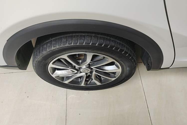 Used Baojun 730 2019 1.5L Manual Fashion Model 7-seater National V Right Rear Wheel Hub