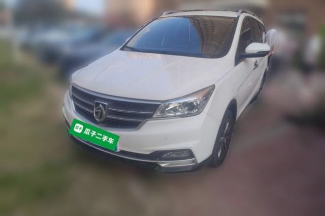 Używany Baojun 730 2019 1.5L Manual Fashion Model 7-seater China VI