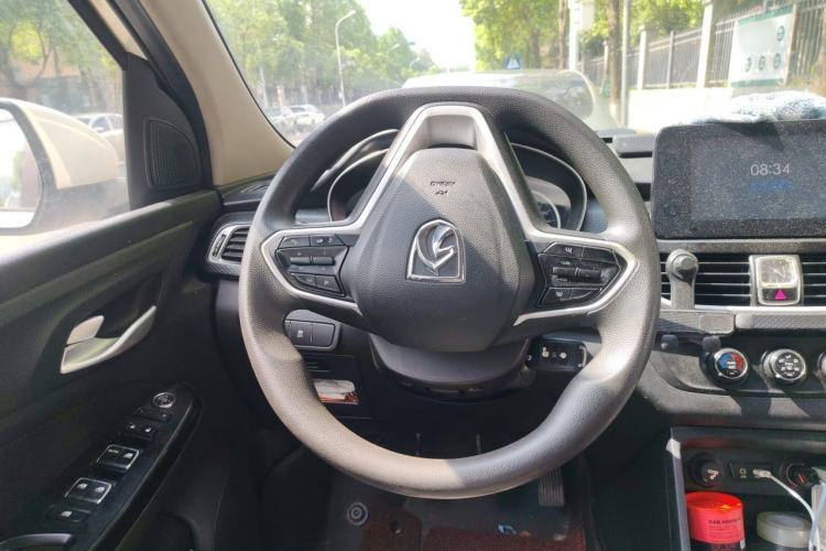 Used Baojun 730 2019 1.5T Manual Fashion Model 7-seater National V Steering Wheel