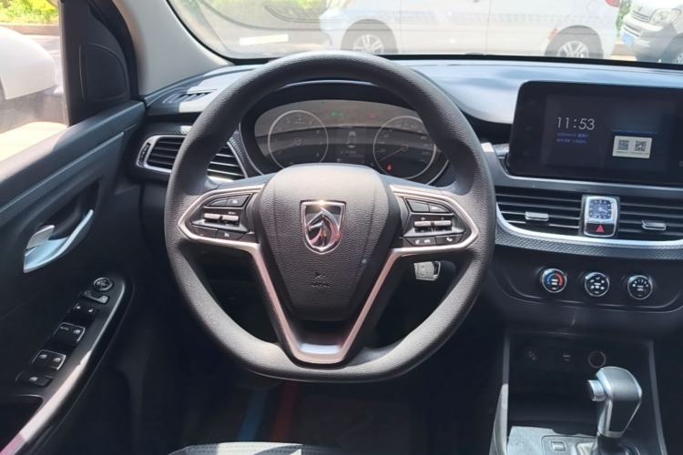 Used Baojun 730 2019 1.5T CVT Fashion Model 7 Seats China VI Emission Standard Steering Wheel