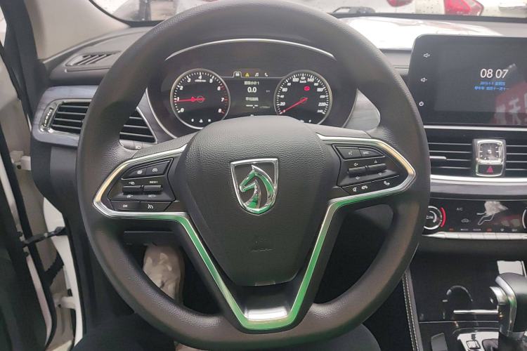 Used Baojun 730 2019 1.5T CVT Flagship Model 7 Seats China VI Emission Standard Steering Wheel