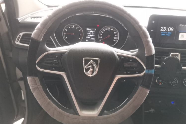 Used Baojun 730 2019 1.5L Manual Fashion Model 7-seater China VI Steering Wheel