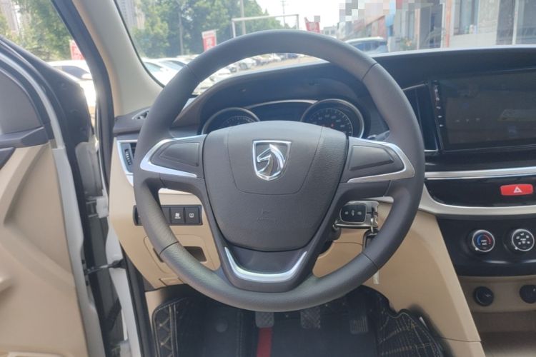 Used Baojun 730 2019 1.5L Manual Value Edition 7 Seats China VI Emission Standard Steering Wheel
