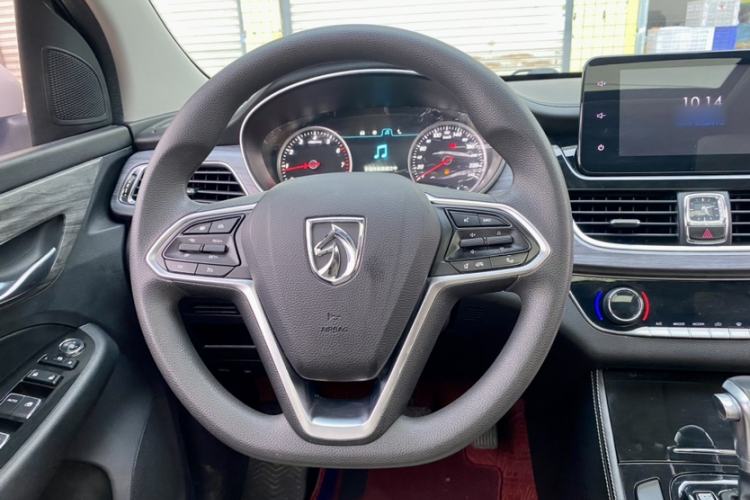 Used Baojun 730 2019 1.5T CVT Flagship Model 7 Seats China VI Emission Standard Steering Wheel