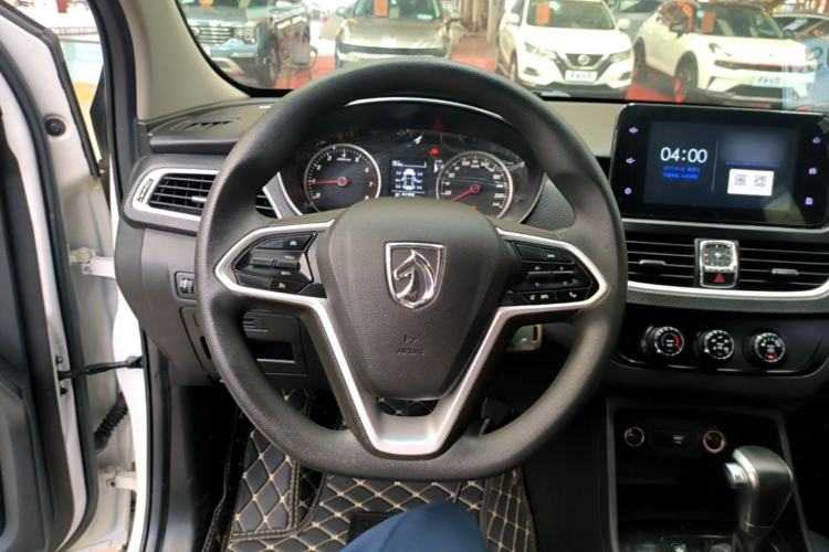 Used Baojun 730 2019 1.5T CVT Fashion Model 7 Seats China V Emission Standard Steering Wheel