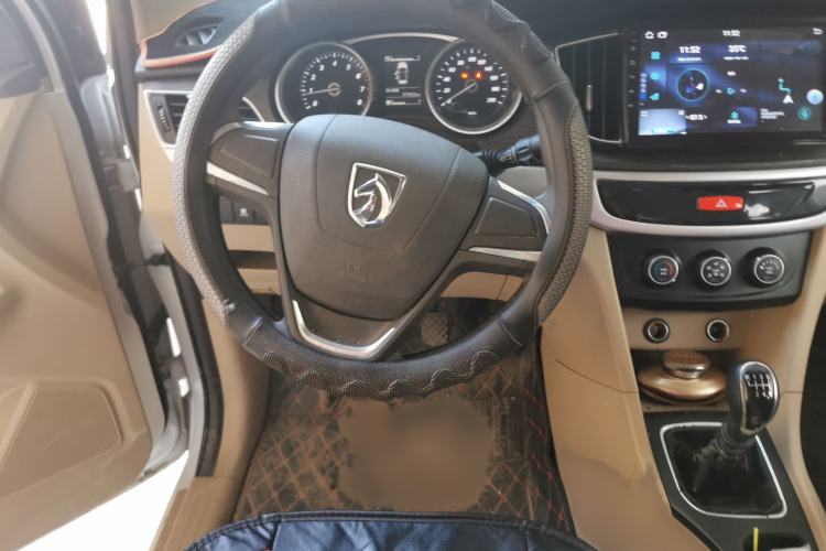 Used Baojun 730 2019 1.5L Manual Value Edition 7 Seats China VI Emission Standard Steering Wheel