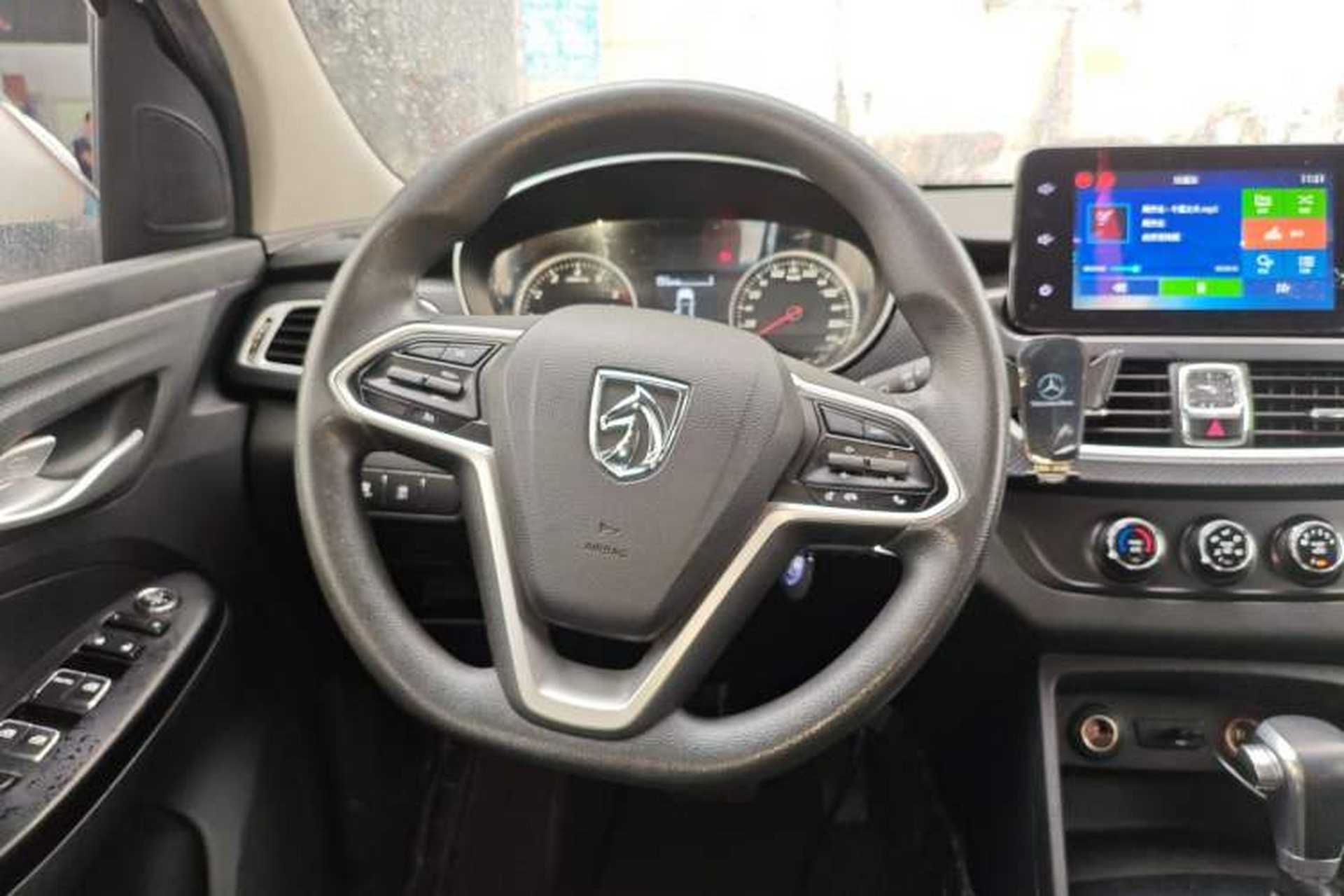 Used Baojun 730 2019 1.5T CVT Fashion Model 7 Seats China VI Emission Standard Steering Wheel