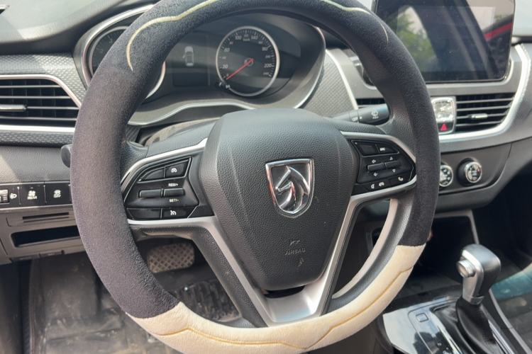 Used Baojun 730 2019 1.5T CVT Fashion Model 7 Seats China VI Emission Standard Steering Wheel