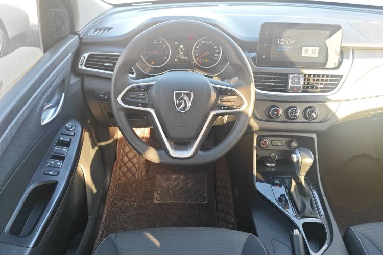 Used Baojun 730 2019 1.5T CVT Fashion Model 7 Seats China VI Emission Standard Steering Wheel