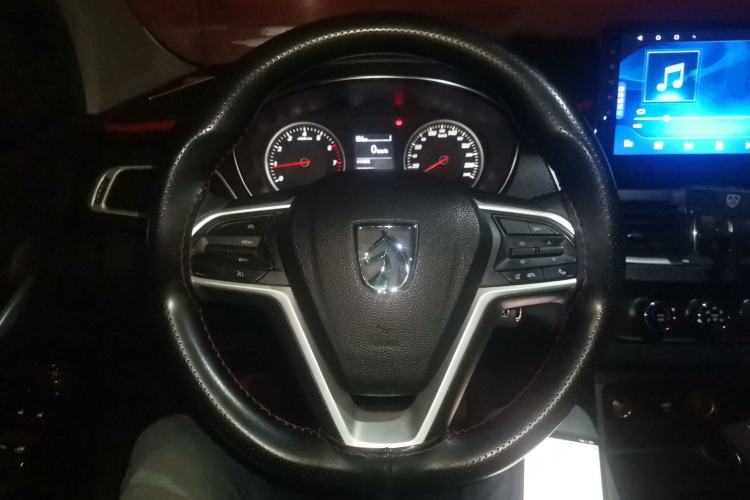 Used Baojun 730 2019 1.5T CVT Fashion Model 7 Seats China VI Emission Standard Steering Wheel
