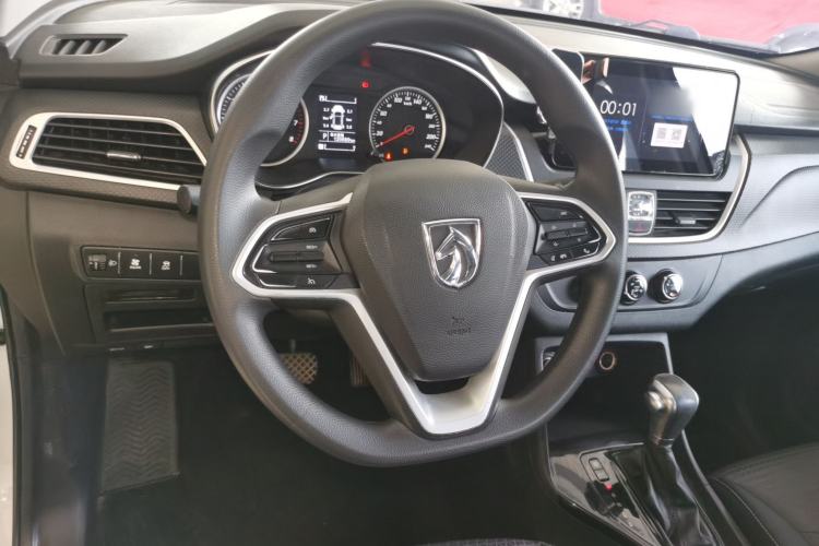 Used Baojun 730 2019 1.5T CVT Fashion Model 7 Seats China V Emission Standard Steering Wheel
