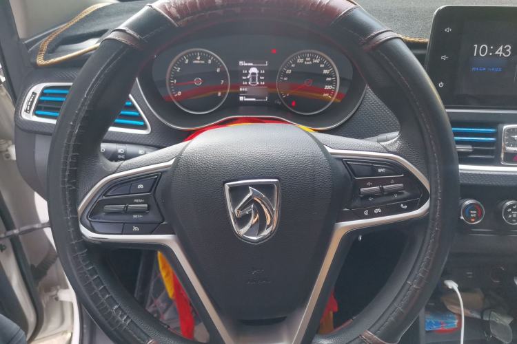 Used Baojun 730 2019 1.5L Manual Fashion Model 7-seater China VI Steering Wheel