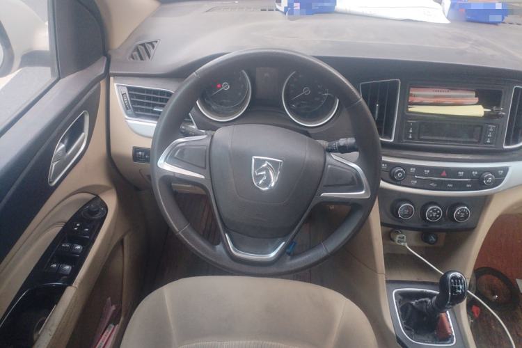 Used Baojun 730 2019 1.5L Manual Value Edition 7 Seats China VI Emission Standard Steering Wheel