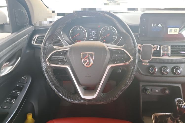 Used Baojun 730 2019 1.5L Manual Fashion Model 7-seater China VI Steering Wheel