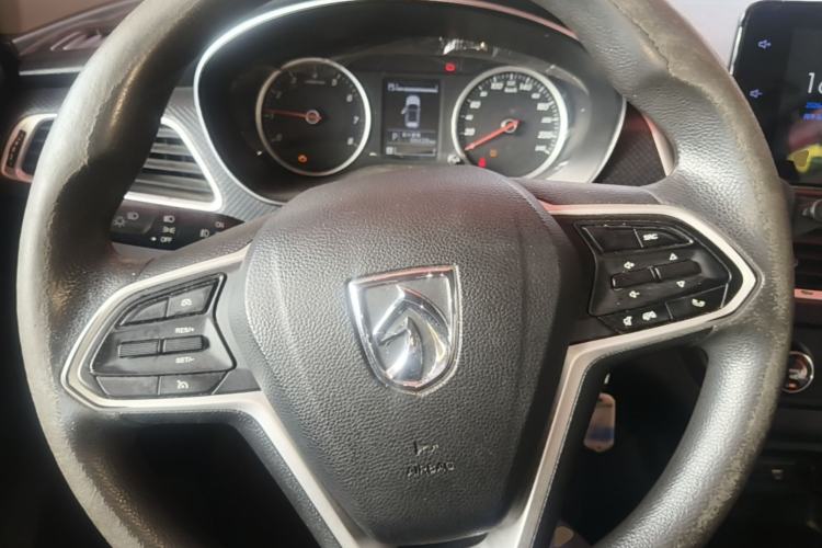 Used Baojun 730 2019 1.5T CVT Fashion Model 7 Seats China VI Emission Standard Steering Wheel