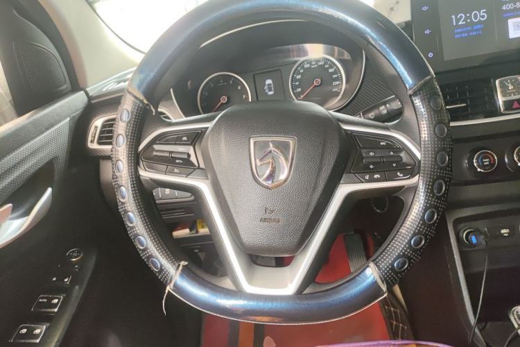 Used Baojun 730 2019 1.5L Manual Fashion Model 7-seater China VI Steering Wheel