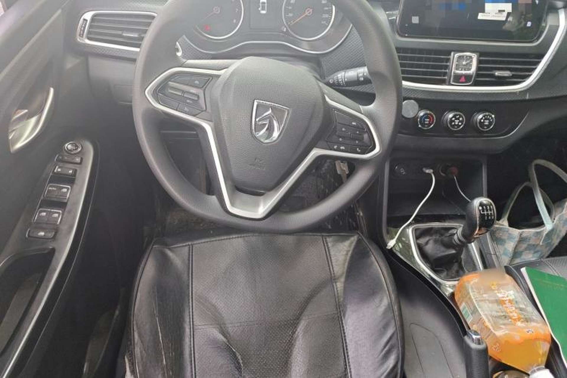 Used Baojun 730 2019 1.5L Manual Fashion Model 7-seater China VI Steering Wheel